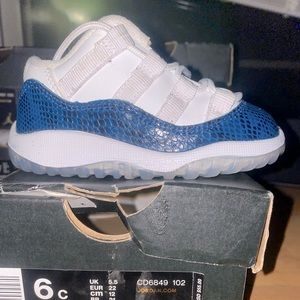 Jordan 11 Retro Low LE (TD) Size 6c